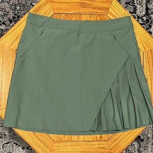 *LADY HAGEN* Forest Green Mini Pleated Skort Size 8